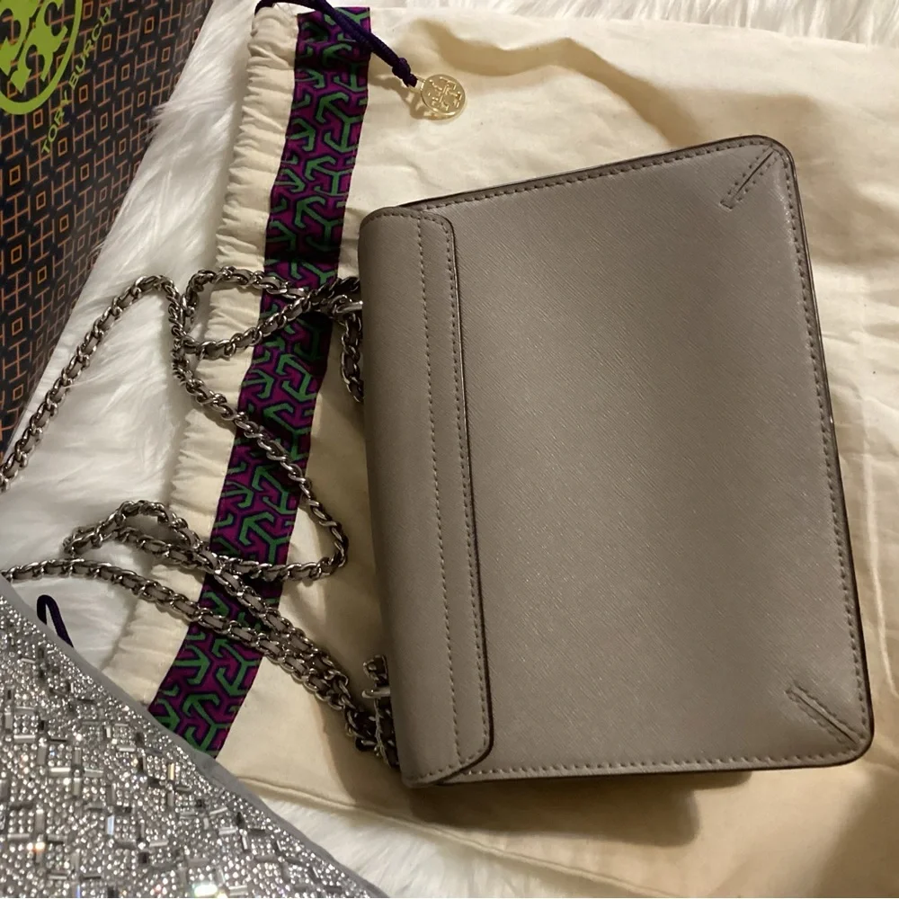 Tory Burch purse - Picture 9 of 14
